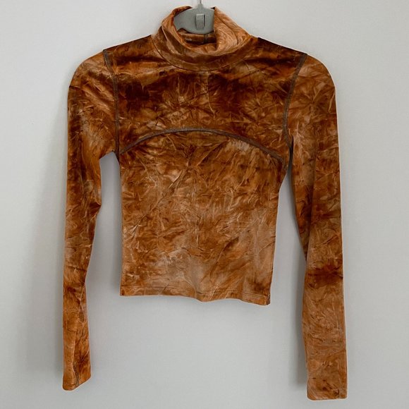 Wilfred Tops - Wilfred Free Velvet Moon Turtleneck in Orange